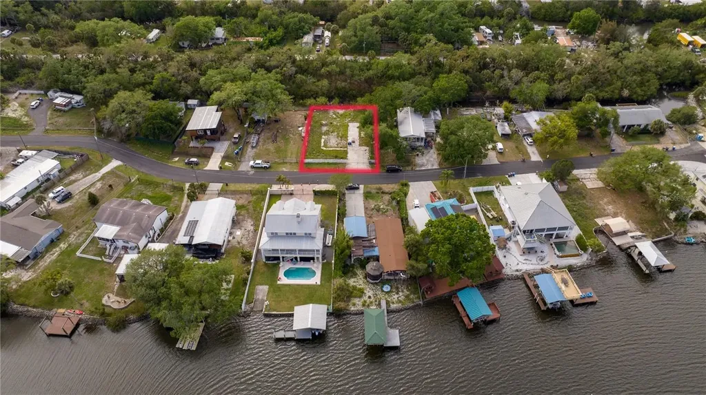 9923 Alavista Drive Gibsonton FL 33534
