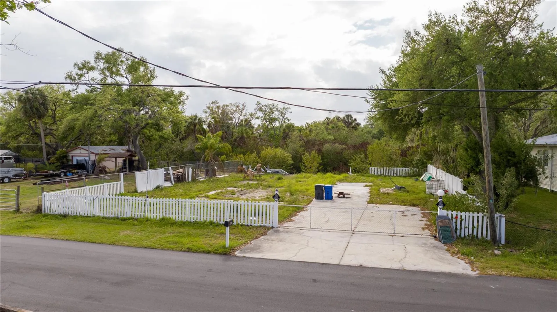9923 Alavista Drive Gibsonton FL 33534