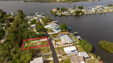 9923 Alavista Drive Gibsonton FL 33534