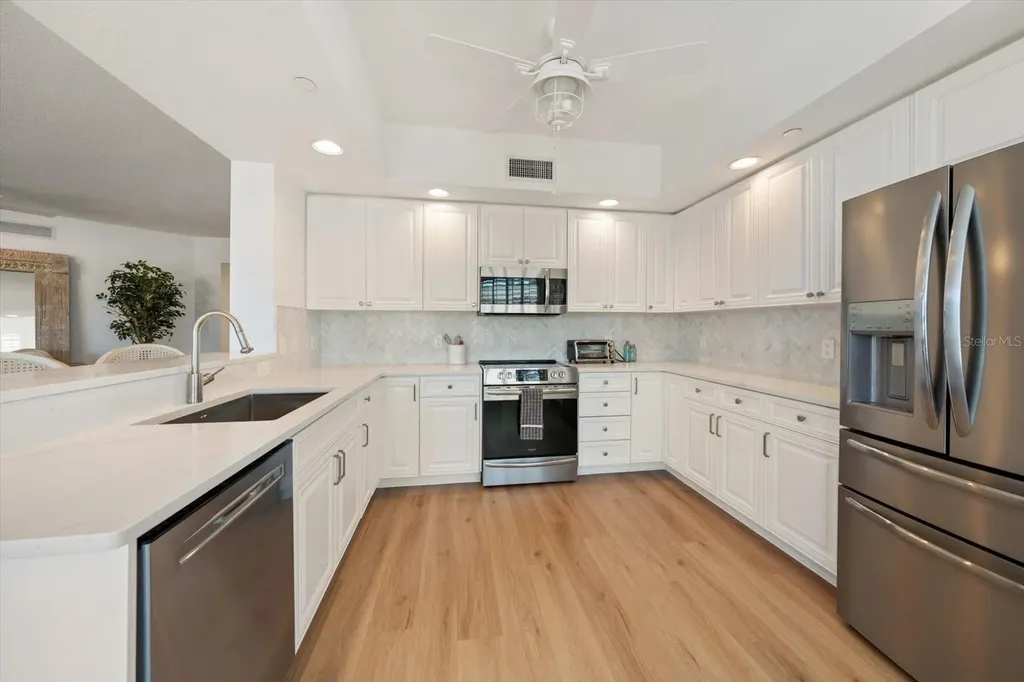 521 Mandalay Avenue Clearwater Beach FL 33767