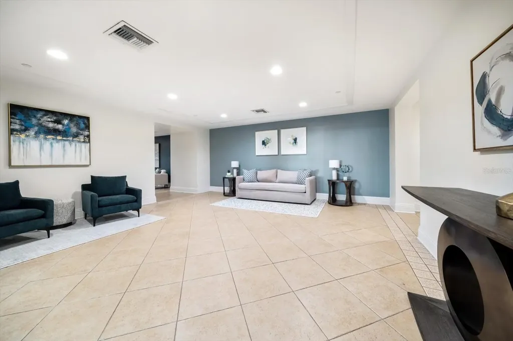 521 Mandalay Avenue Clearwater Beach FL 33767