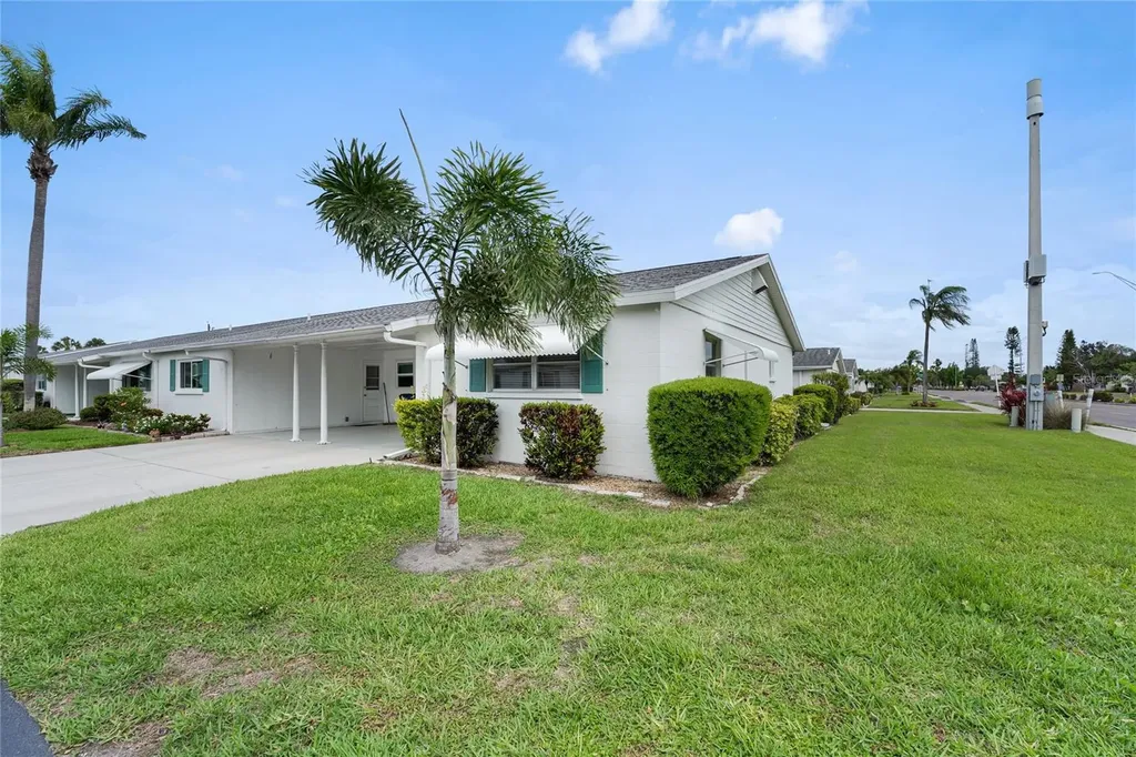 5972 Hibiscus Drive Bradenton FL 34207