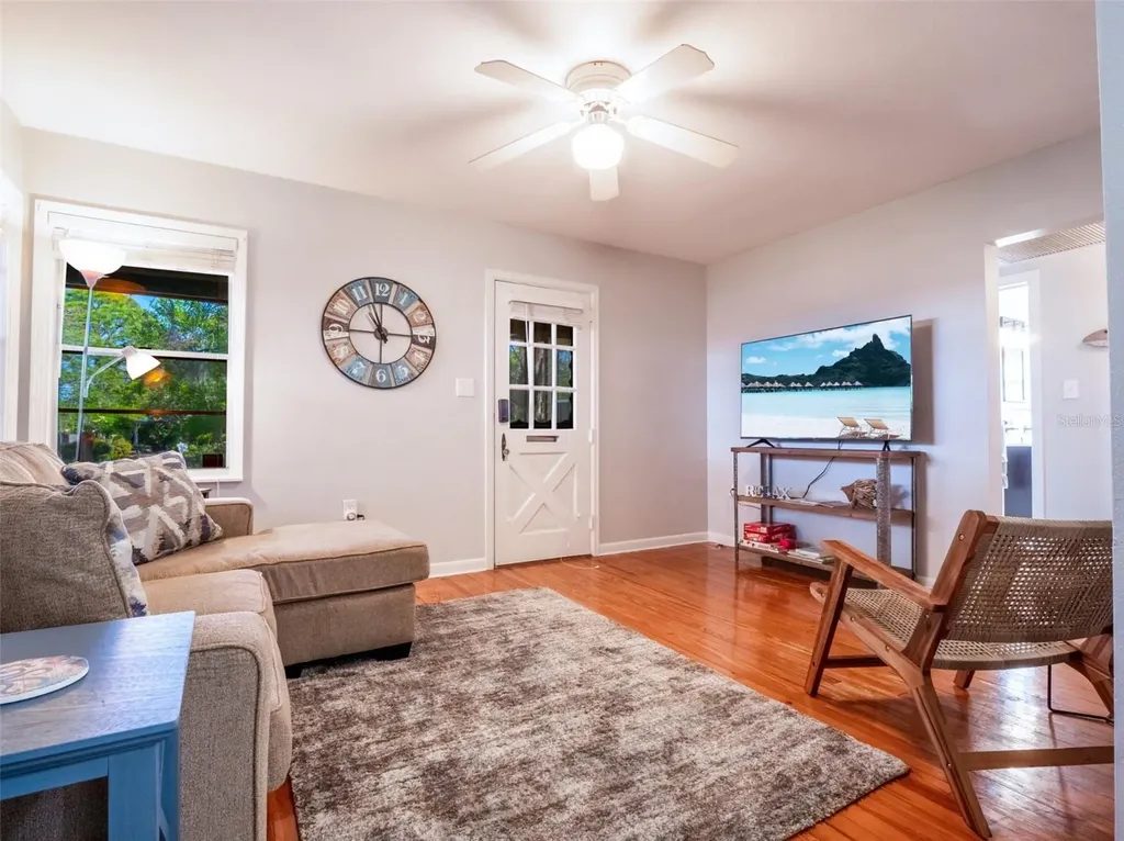 1445 Pine Street Clearwater FL 33756