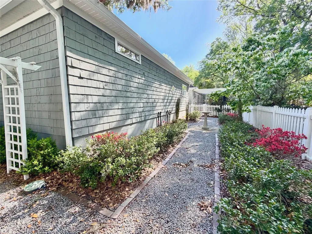 4317 NW 10th Place Gainesville FL 32605