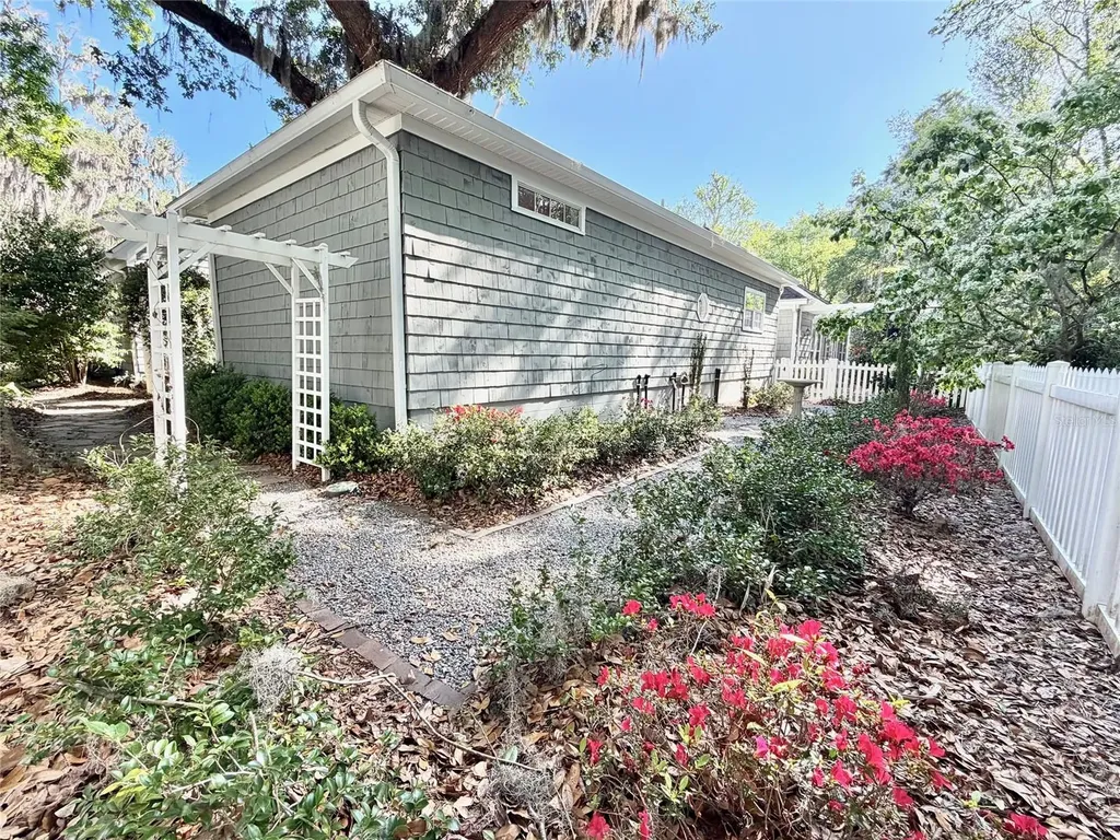 4317 NW 10th Place Gainesville FL 32605