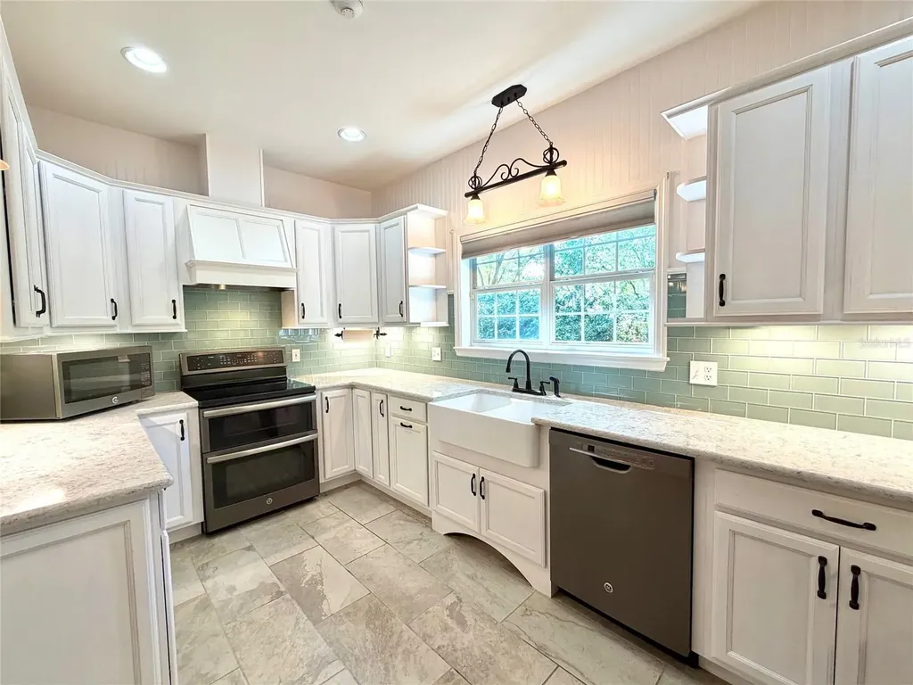 4317 NW 10th Place Gainesville FL 32605