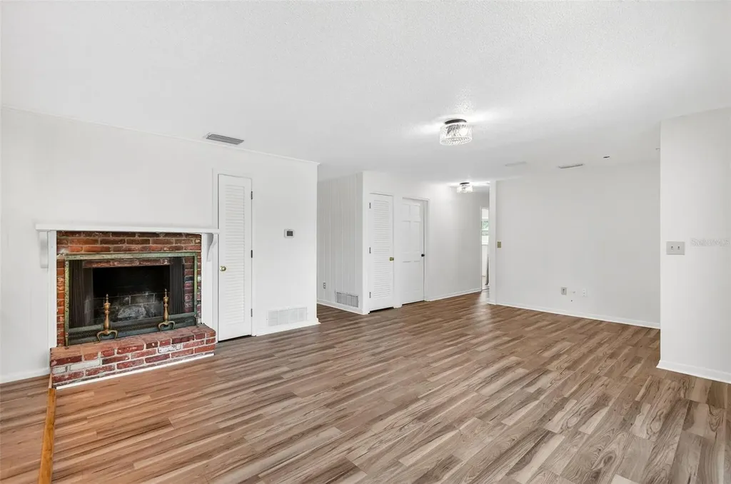 1520 S Keene Road Clearwater FL 33756