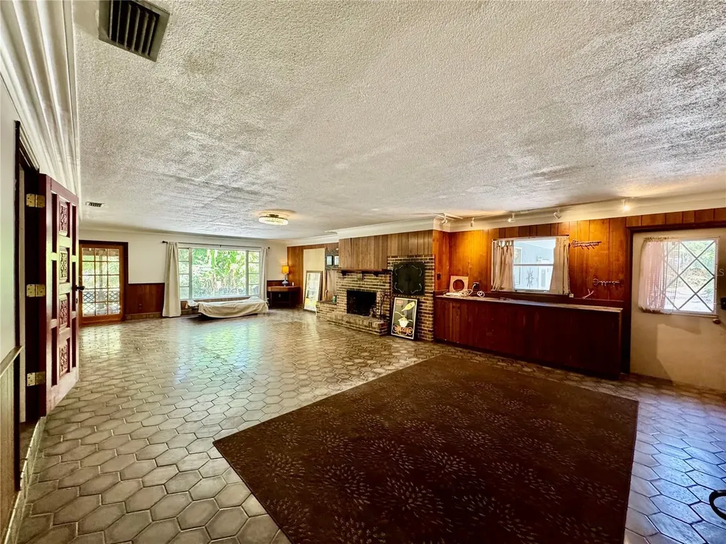 1335 40th Street Sarasota FL 34234