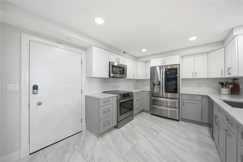 1 Key Capri Treasure Island FL 33706