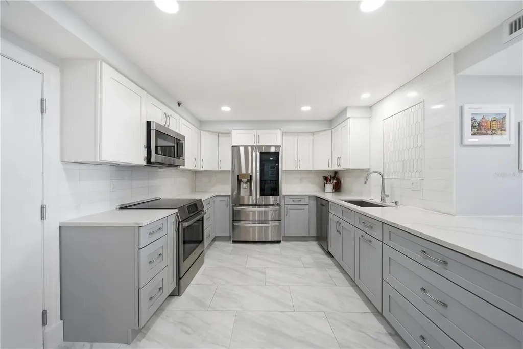 1 Key Capri Treasure Island FL 33706