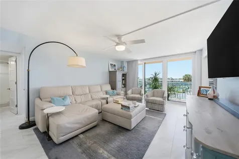 1 Key Capri Treasure Island FL 33706