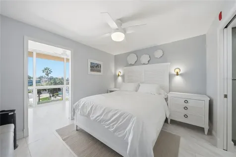 1 Key Capri Treasure Island FL 33706