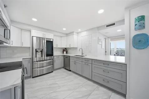 1 Key Capri Treasure Island FL 33706