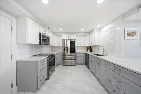 1 Key Capri Treasure Island FL 33706