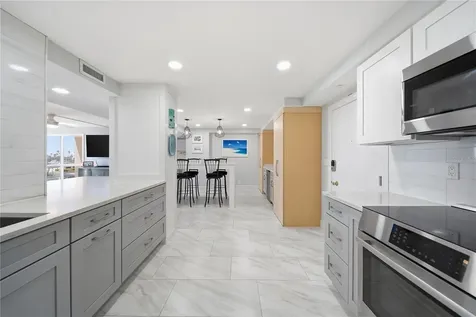 1 Key Capri Treasure Island FL 33706