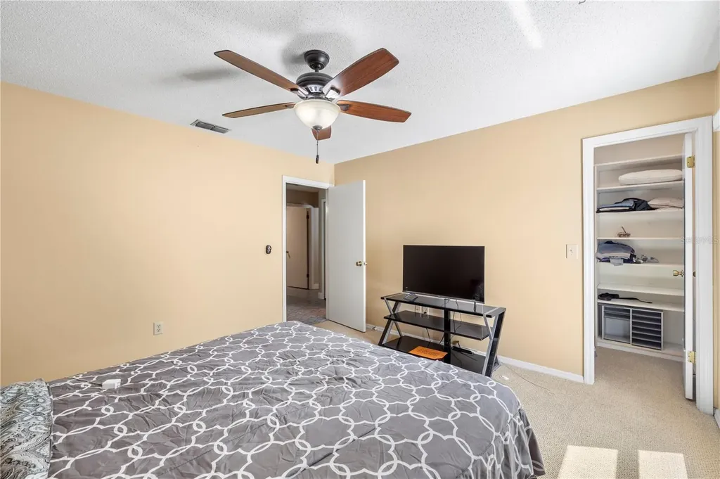 9503 Pebble Glen Avenue Tampa FL 33647