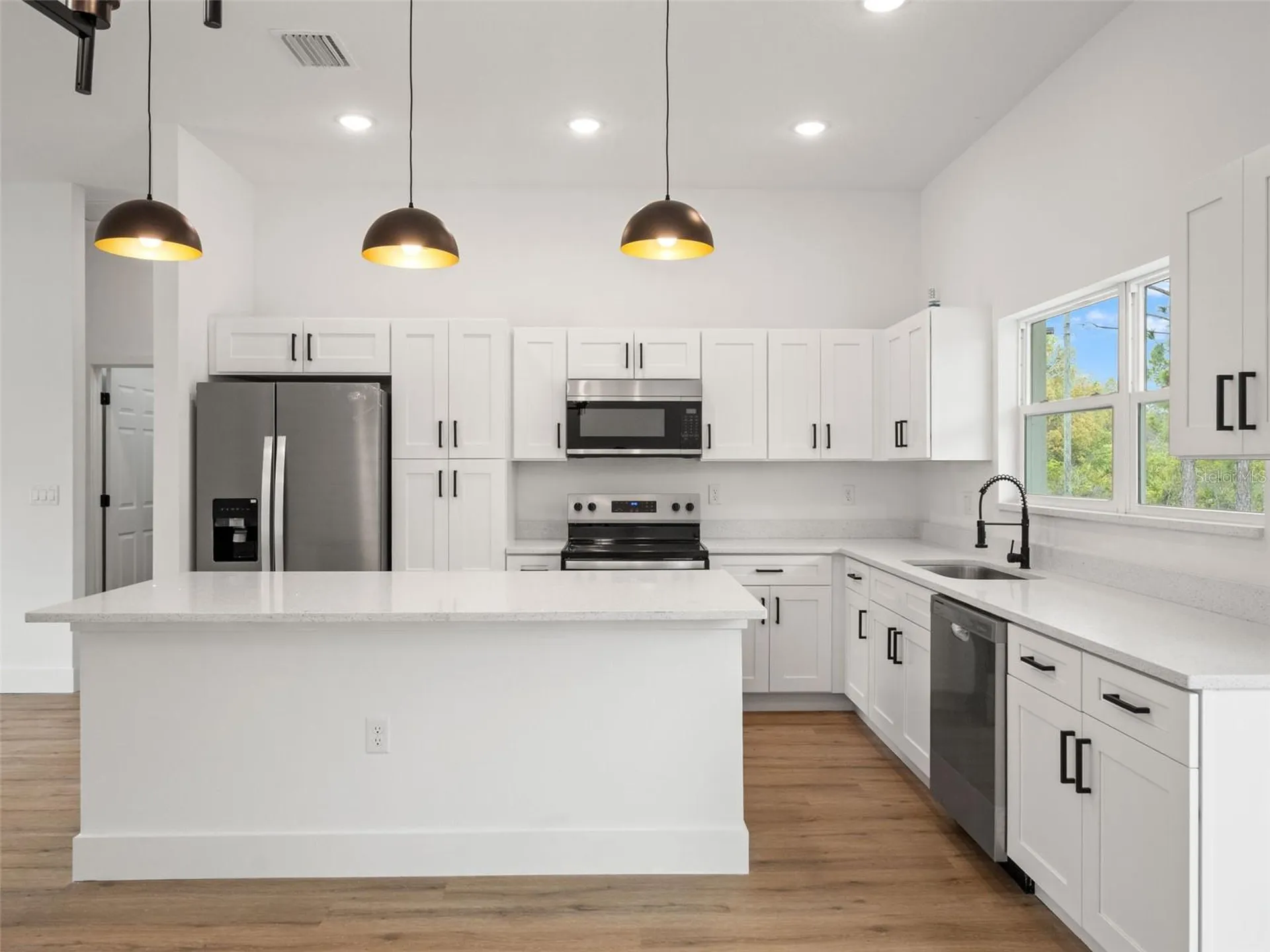 33 Fisher Place Ocklawaha FL 32179