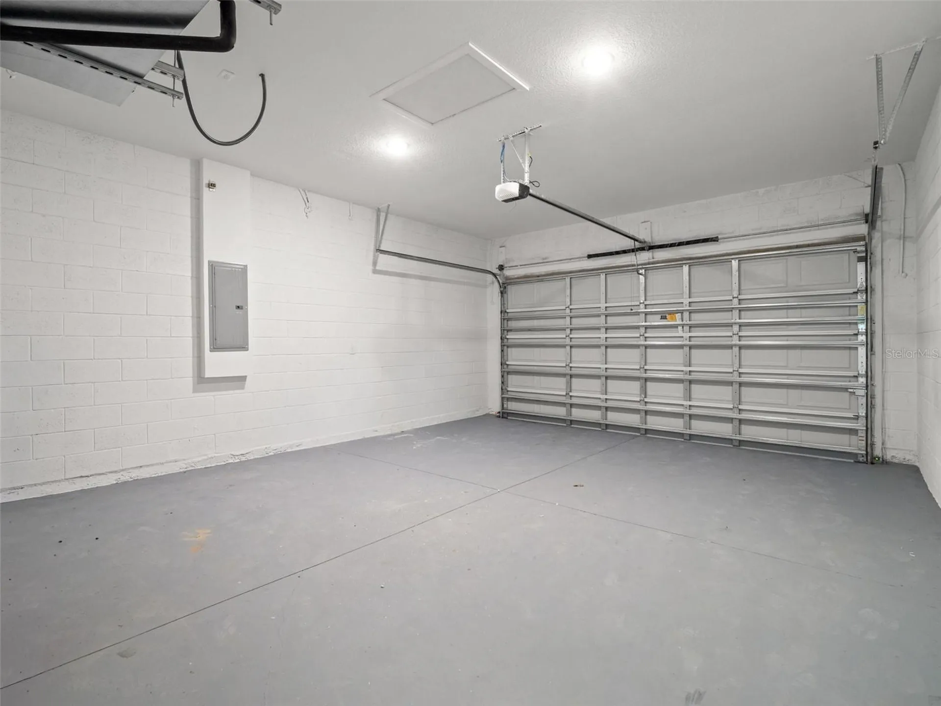 33 Fisher Place Ocklawaha FL 32179