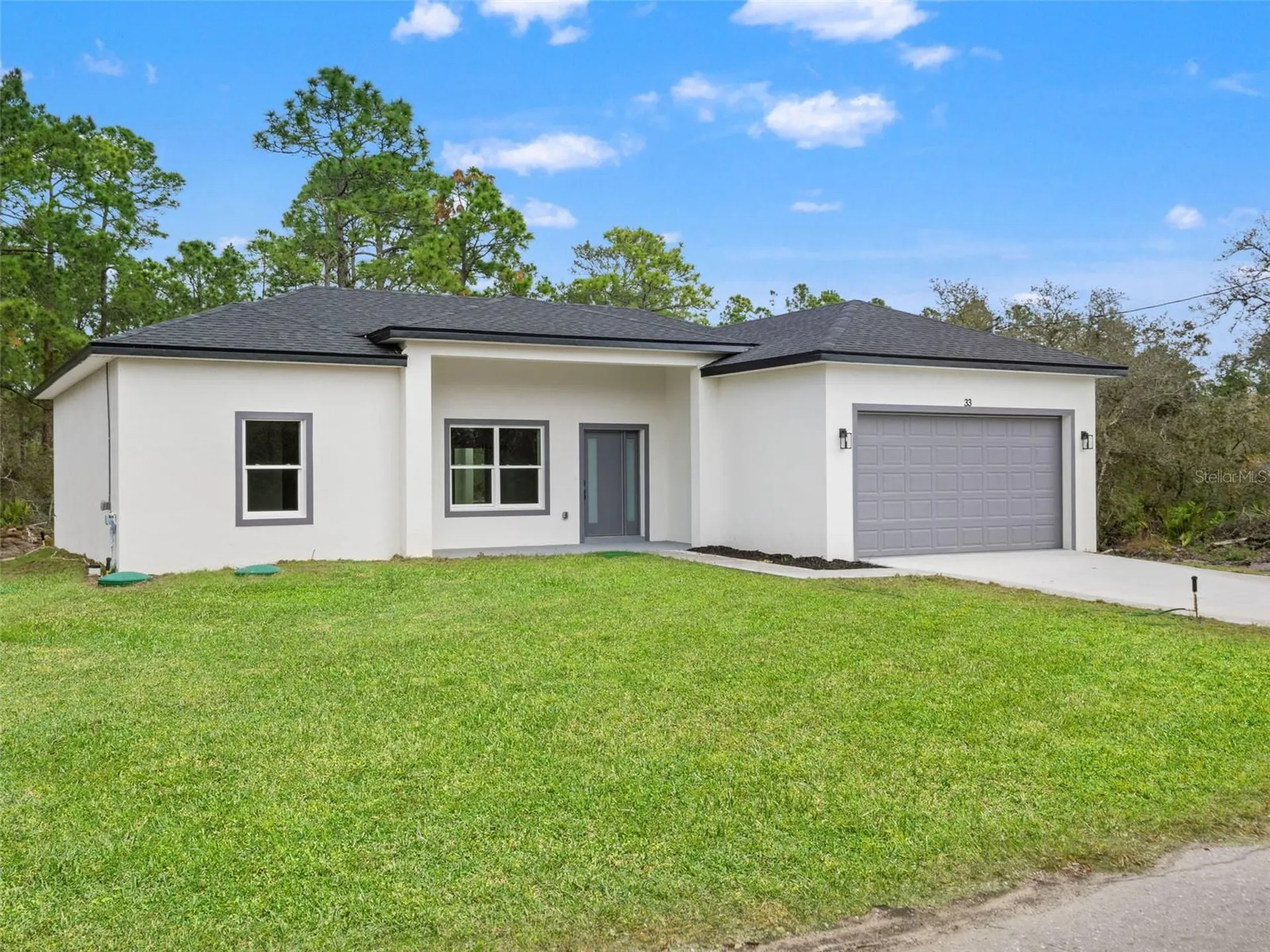 33 Fisher Place Ocklawaha FL 32179