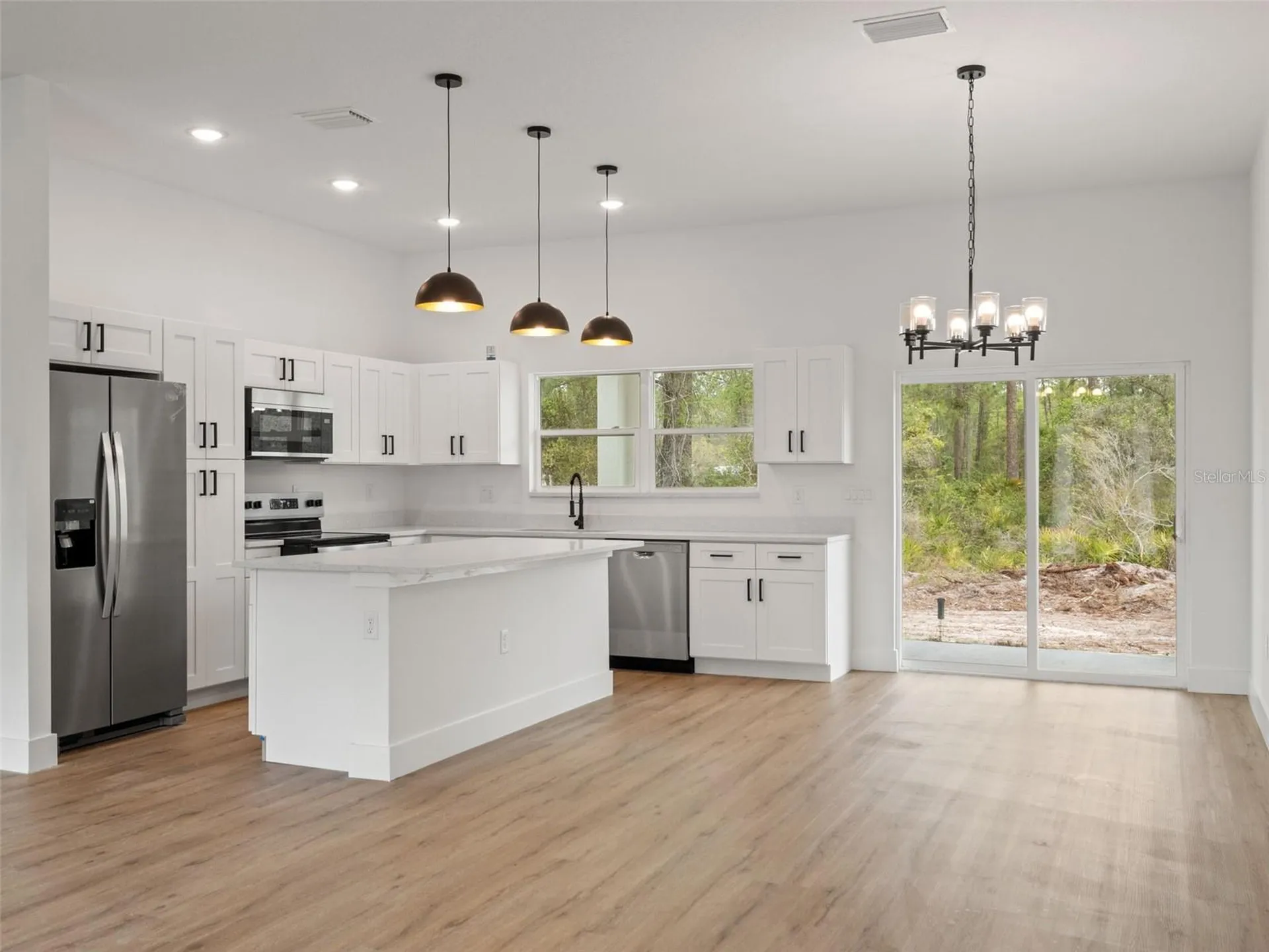 33 Fisher Place Ocklawaha FL 32179
