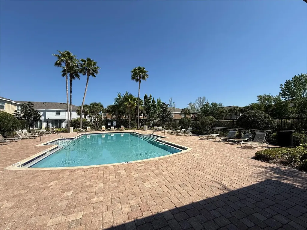 8827 Turnstone Haven Place Tampa FL 33619