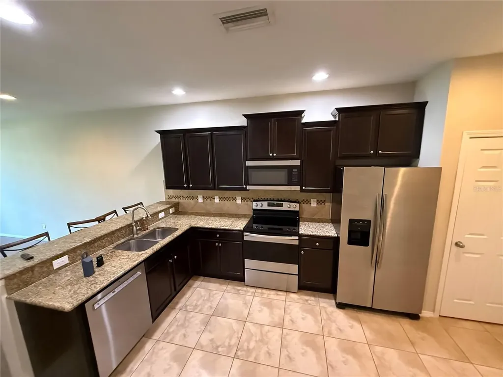 8827 Turnstone Haven Place Tampa FL 33619