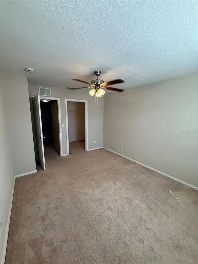 8827 Turnstone Haven Place Tampa FL 33619