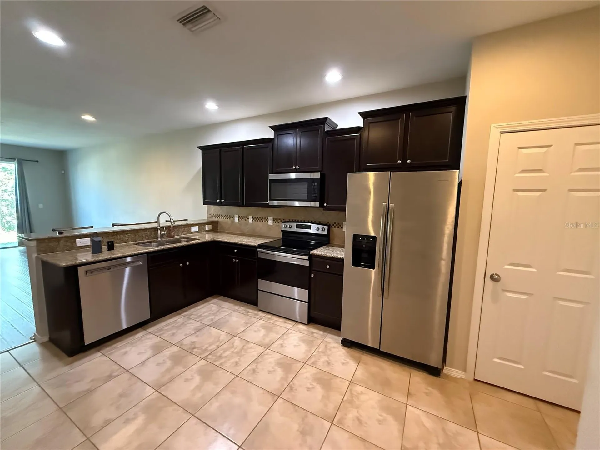 8827 Turnstone Haven Place Tampa FL 33619