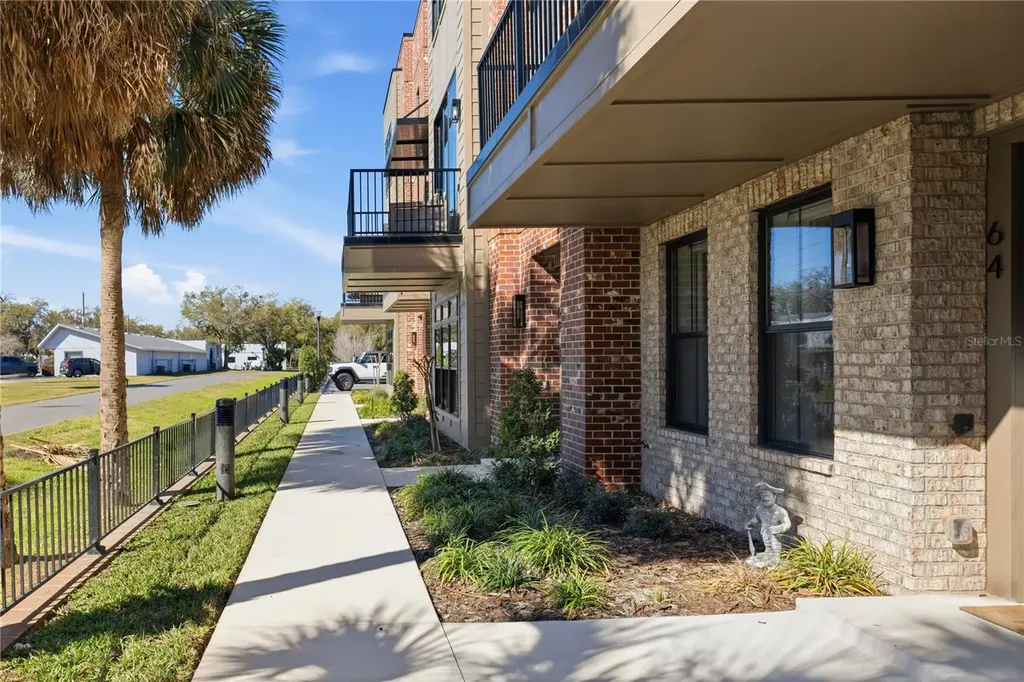 64 N Park Avenue Winter Garden FL 34787