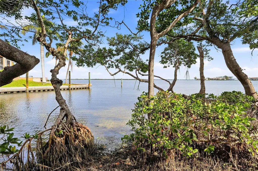 1801 Gulf Drive N Bradenton Beach FL 34217