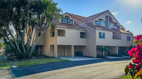 1635 Royal Palm Drive S Gulfport FL 33707