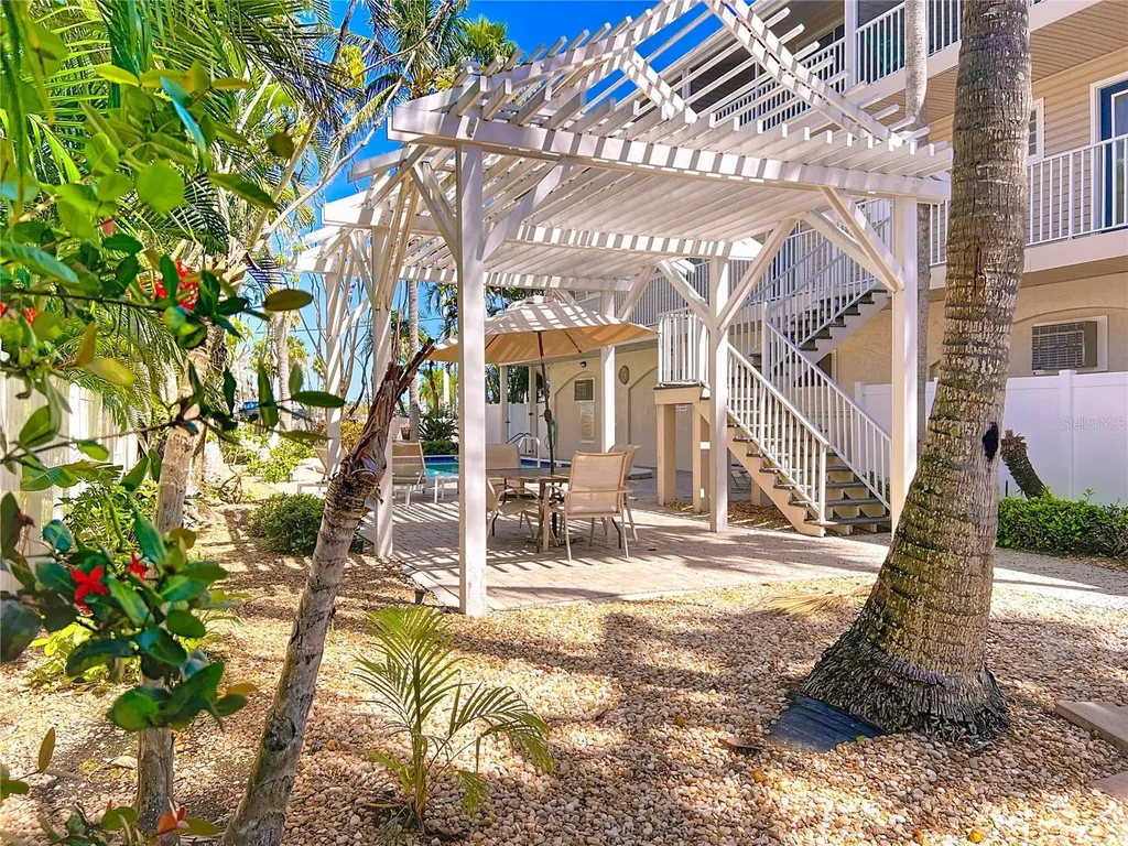 3100 Gulf Drive Holmes Beach FL 34217