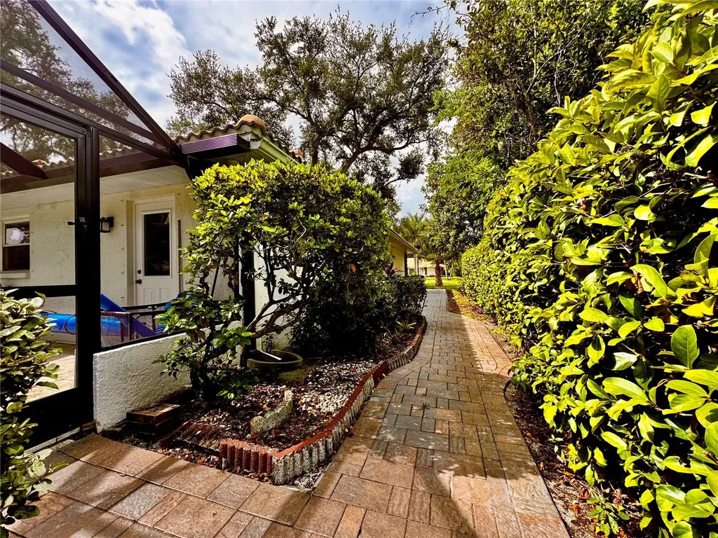 3601 Garden Lakes Clenet Bradenton FL 34203