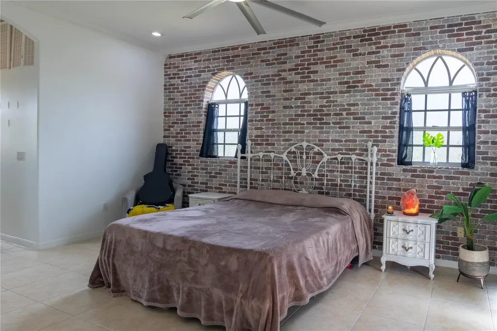 6151 New Osprey Point Weeki Wachee FL 34607