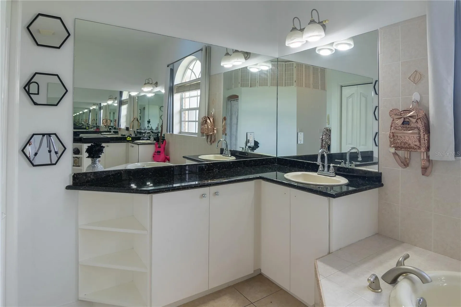 6151 New Osprey Point Weeki Wachee FL 34607