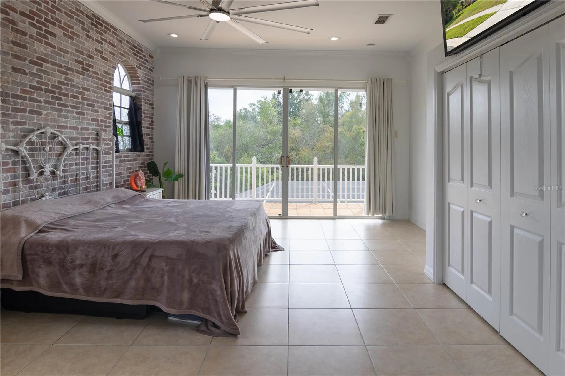 6151 New Osprey Point Weeki Wachee FL 34607