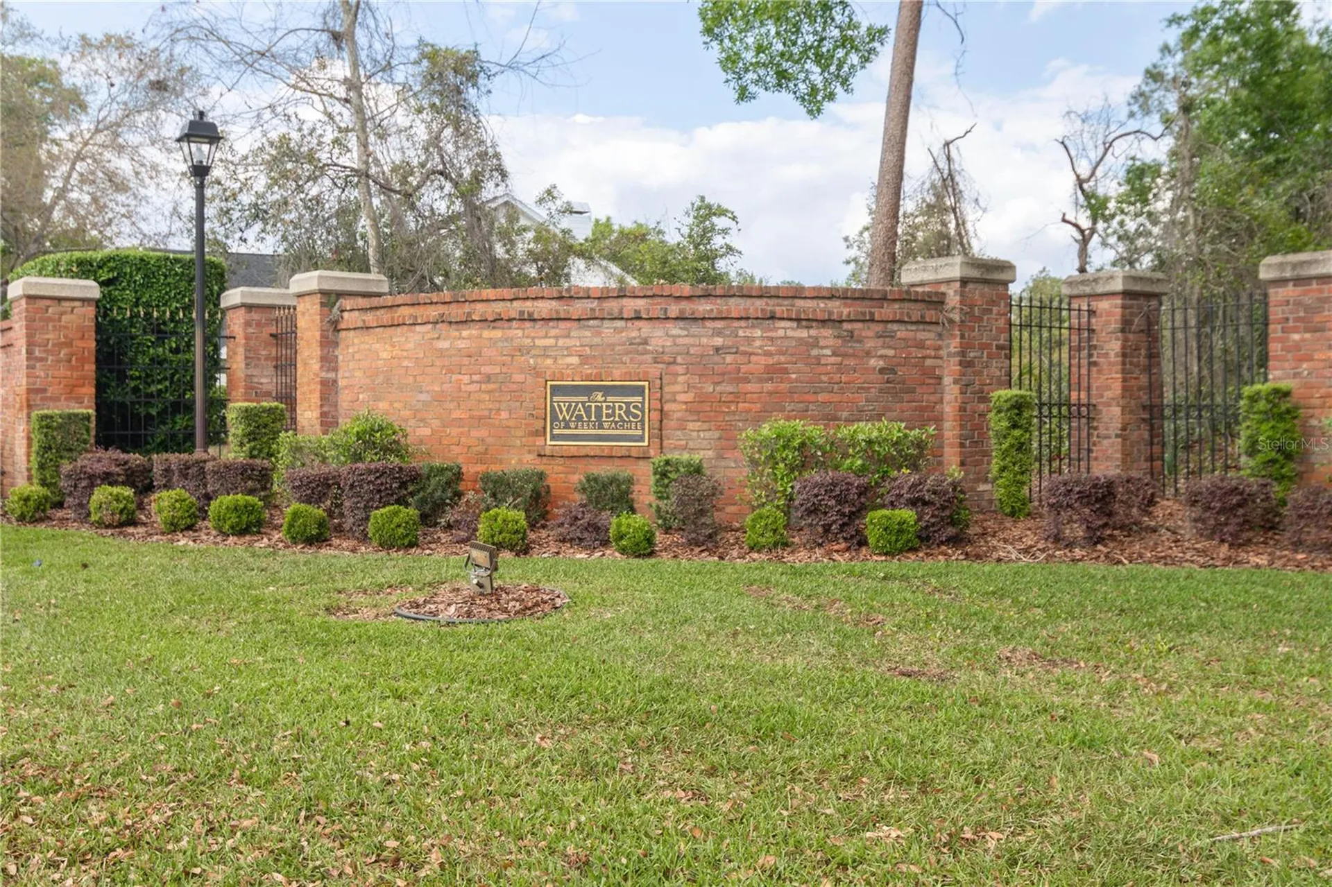 6151 New Osprey Point Weeki Wachee FL 34607