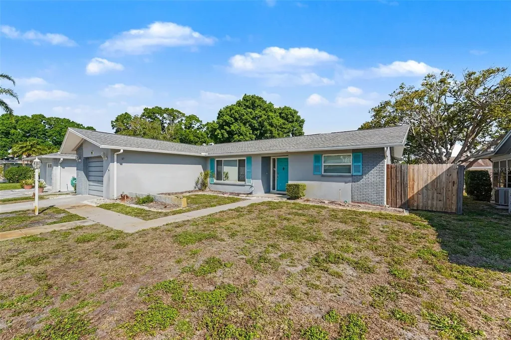 2561 Blackwood Circle Clearwater FL 33763