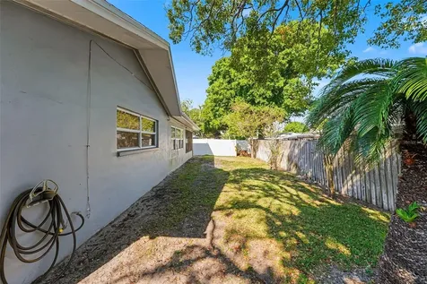 2561 Blackwood Circle Clearwater FL 33763