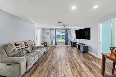 2561 Blackwood Circle Clearwater FL 33763