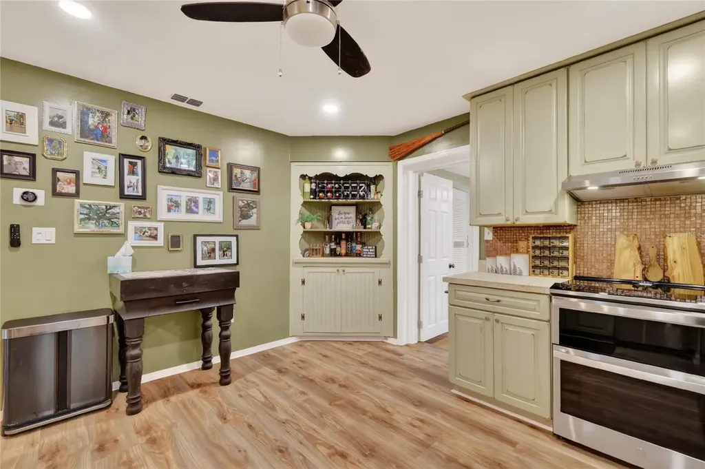29239 S Corley Island Road Leesburg FL 34748