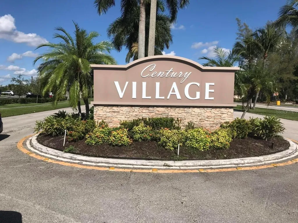 133 Berkshire West Palm Beach FL 33417
