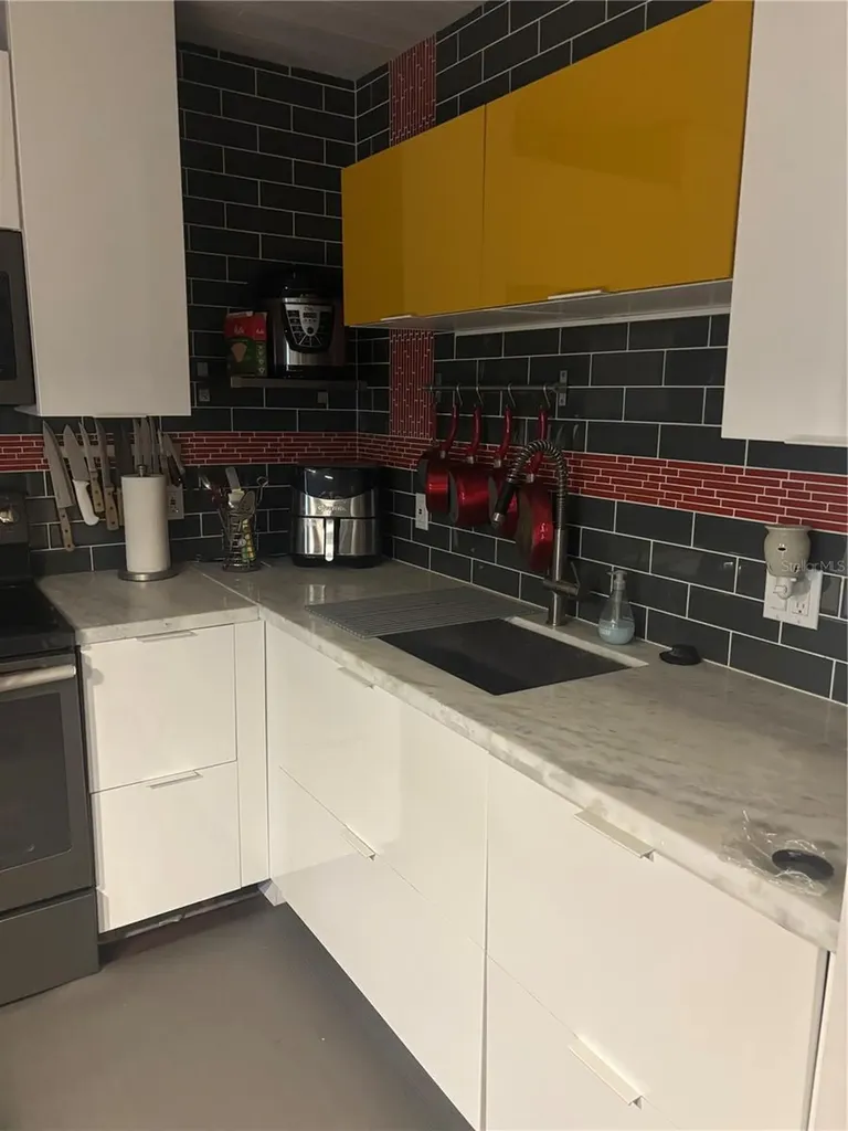 133 Berkshire West Palm Beach FL 33417