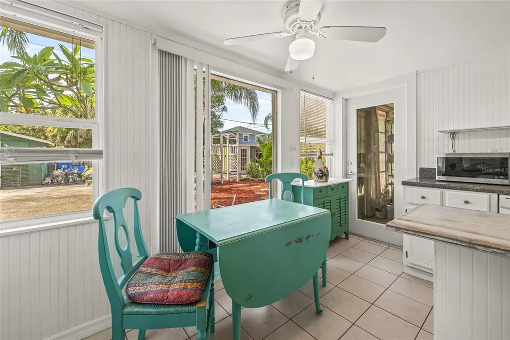 7328 9th Avenue N St Petersburg FL 33710