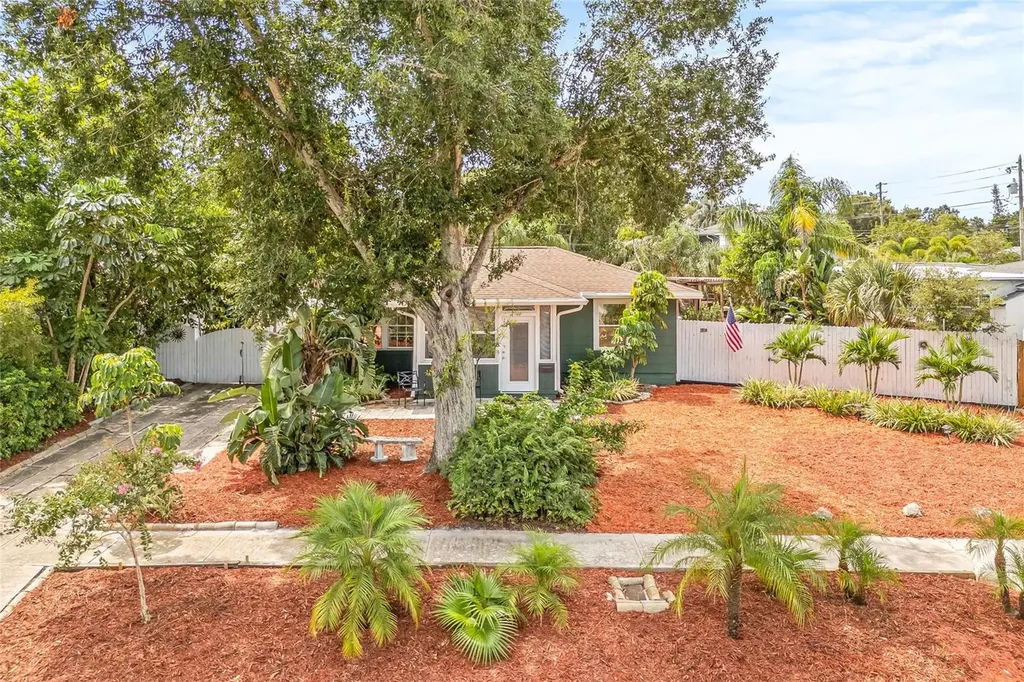 7328 9th Avenue N St Petersburg FL 33710