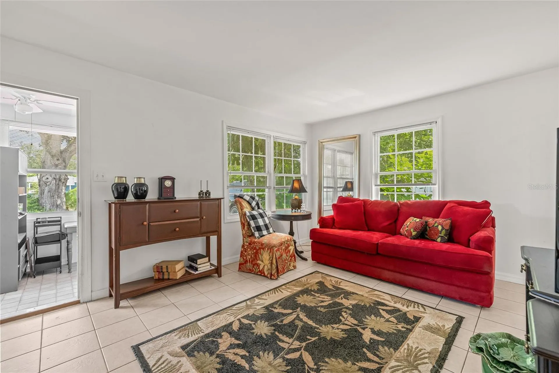 7328 9th Avenue N St Petersburg FL 33710