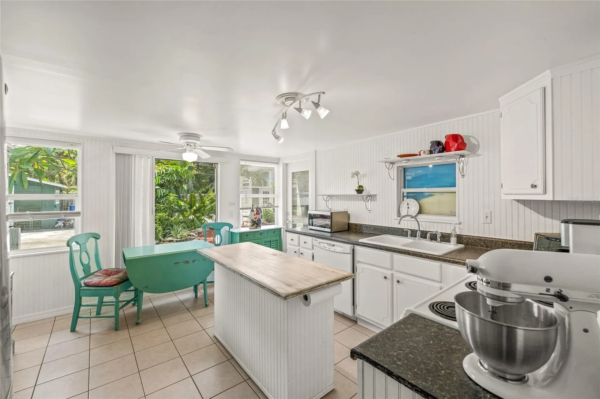 7328 9th Avenue N St Petersburg FL 33710