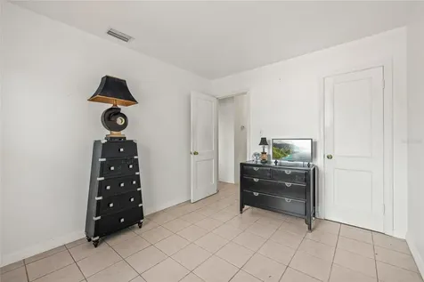 7328 9th Avenue N St Petersburg FL 33710