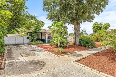 7328 9th Avenue N St Petersburg FL 33710