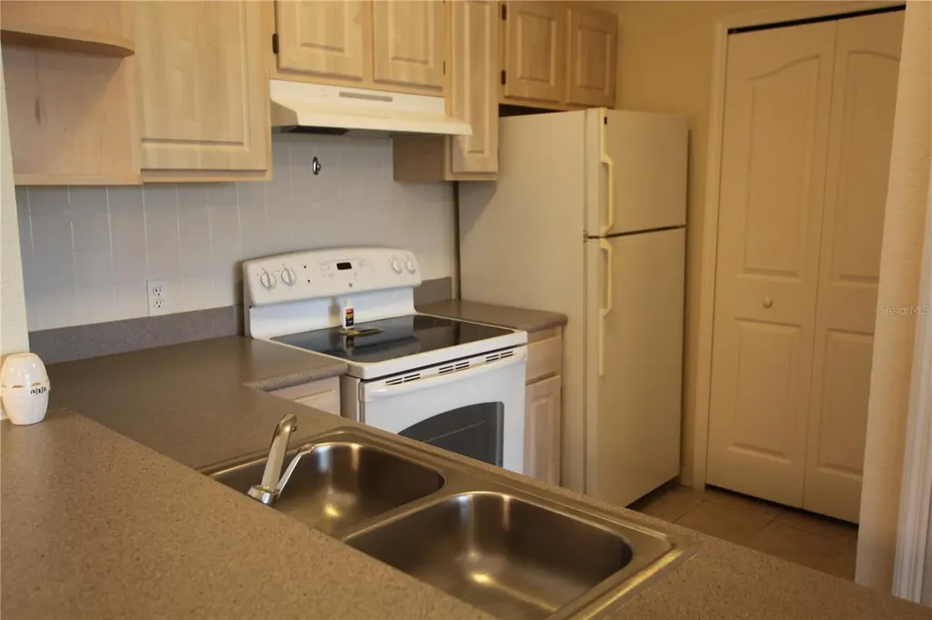 5703 Legacy Crescent Place Riverview FL 33578